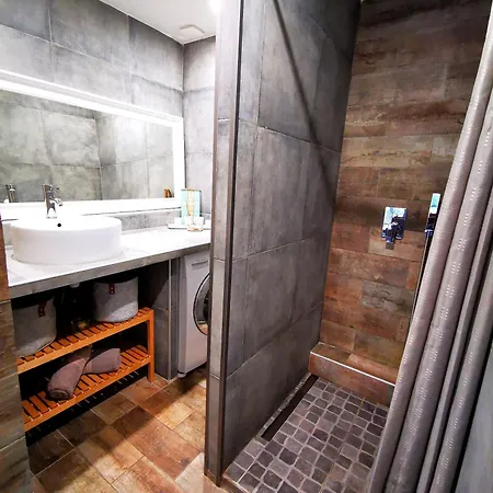 Instant Cosy Hotel *